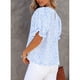 thumbnail image 4 of Blusa de gasa con estampado floral de verano, manga corta, cuello redondo y corte holgado para mujer en color azul cielo, 4 of 6