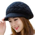 thumbnail image 1 of Gorro de Punto con Visera Minnieouse Otoño Invierno Mujer Color Rojo, 1 of 6