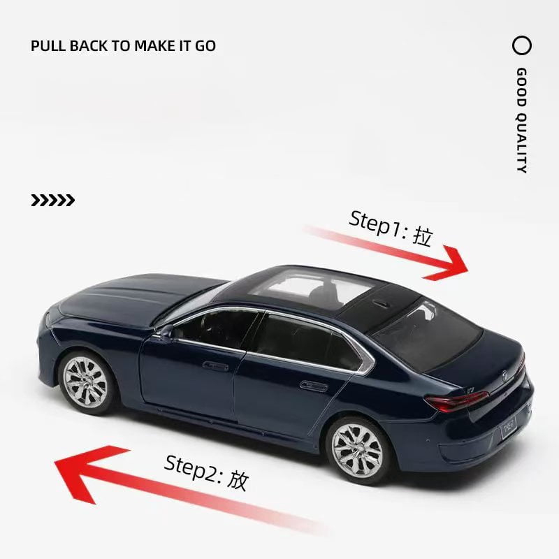 CHUNYAN 1:32 BMW I7 G70 M70L Alloy Miniature Car Diecast Metal Scale Car Model Sound&Light Collection Children Toy Car Vehicle Gifts