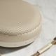 thumbnail image 5 of Bang & Olufsen Beosound A1 (2.ª generación) Altavoz Bluetooth inalámbrico portátil resistente al agua con micrófono, tono dorado, 5 of 5