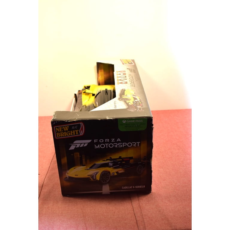 New Bright 1:8 Scale Radio Control Cadillac V-Series 4x4 Forza