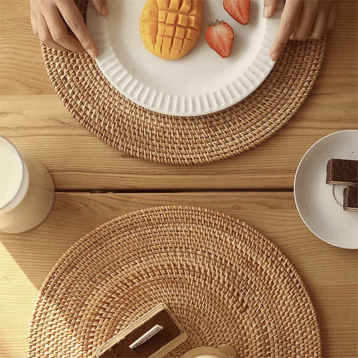 4X Rattan Woven Placemats Oval Round Table Mats Non Slip Heat Place Mat Natural Multipurpose Placemat 30X40cm,4 * Placemat