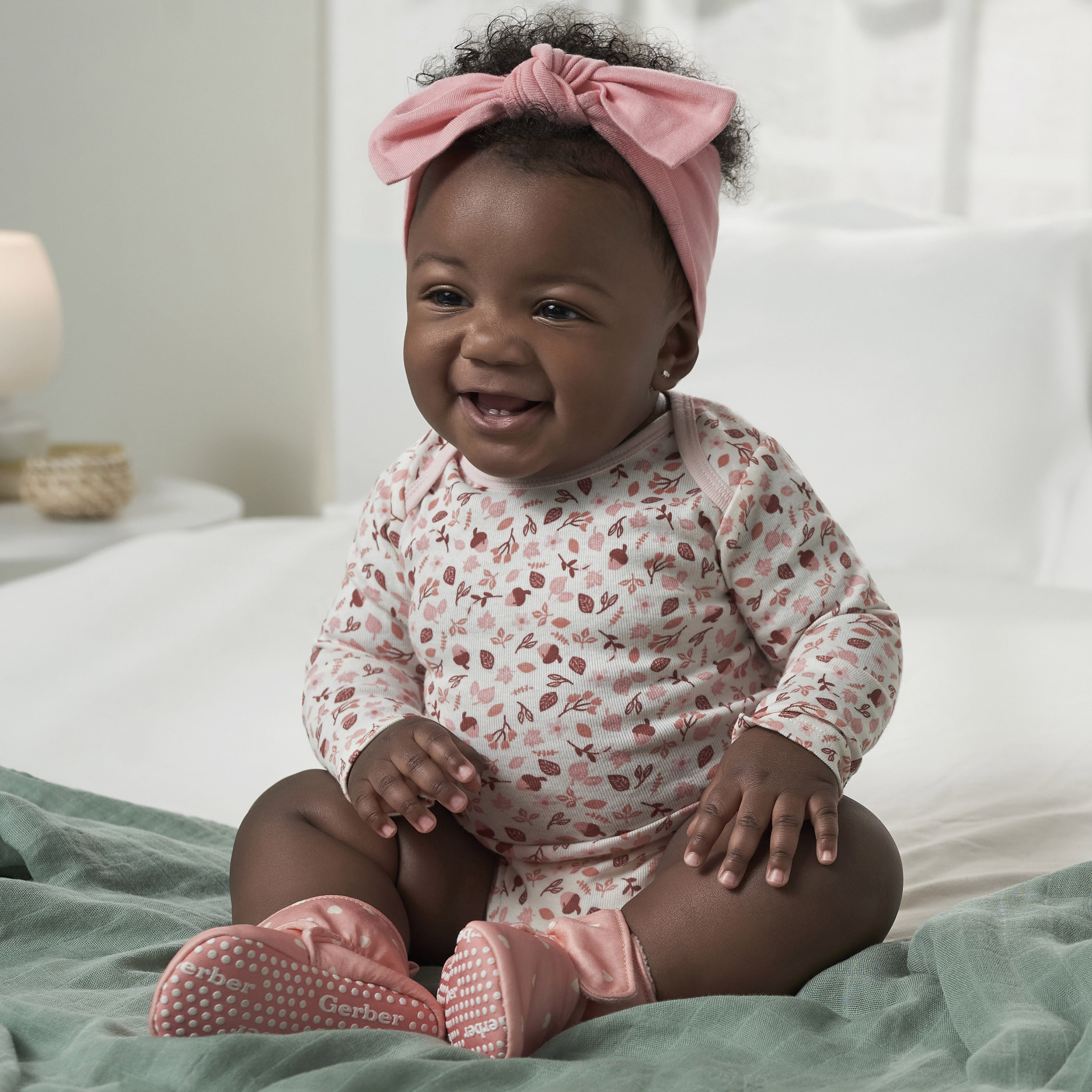 Gerber Baby Gender Neutral Long Sleeve Onesies Bodysuits, 6-Pack, Sizes Newborn - 12 Months