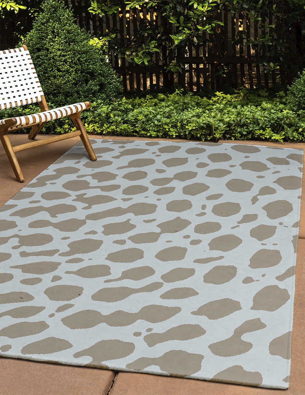 4' x 6' Simply Daisy Leopard Pattern Modern & Contemporary Chenille Area Rug, Brown