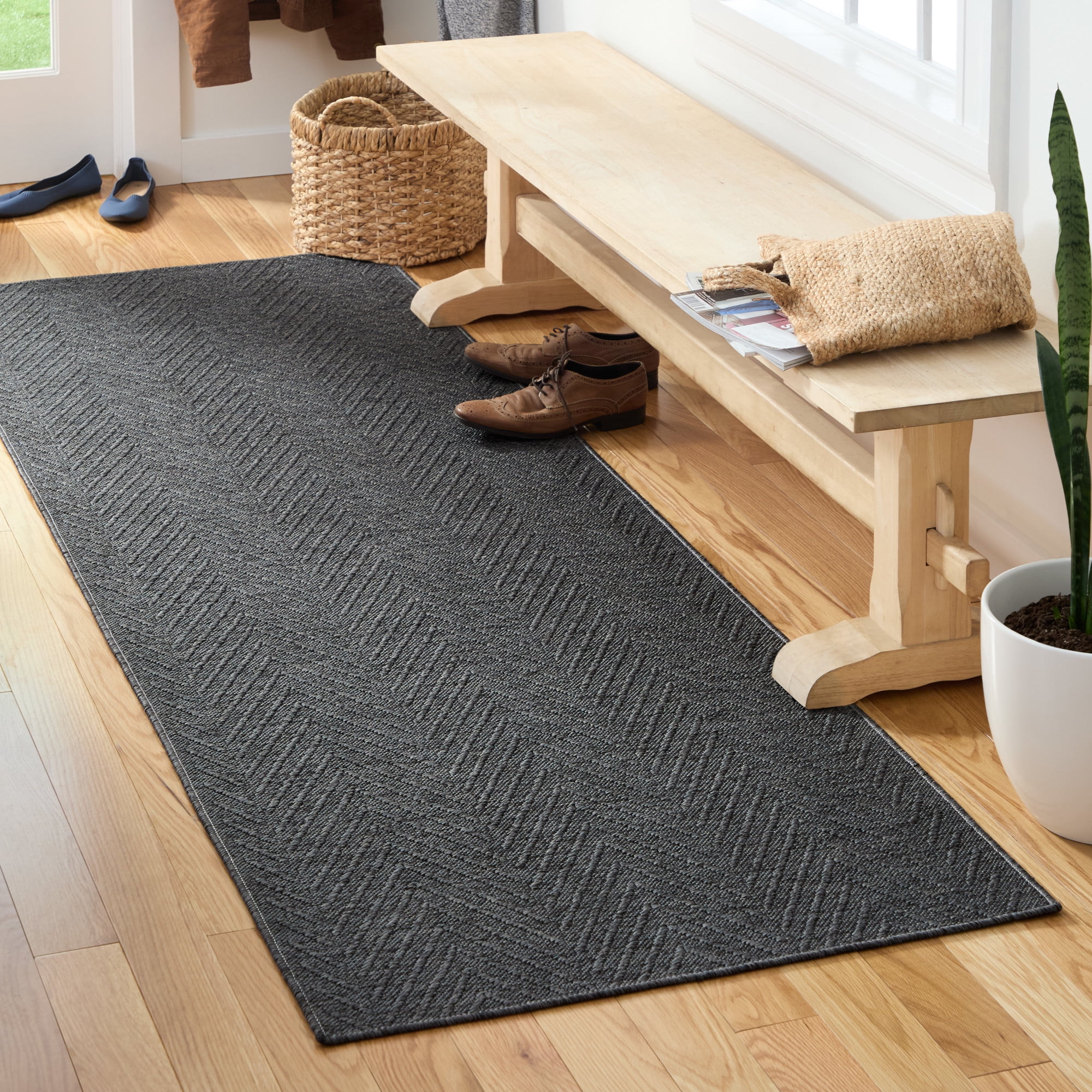 TOWN & COUNTRY BASICS Pax Herringbone Textured Solid Everwash® Washable Runner Area Rug, Low Pile, Non-Slip Backing, Easy Clean Pet & Family Friendly Rug, Dark Grey, 2'5"x10'2"