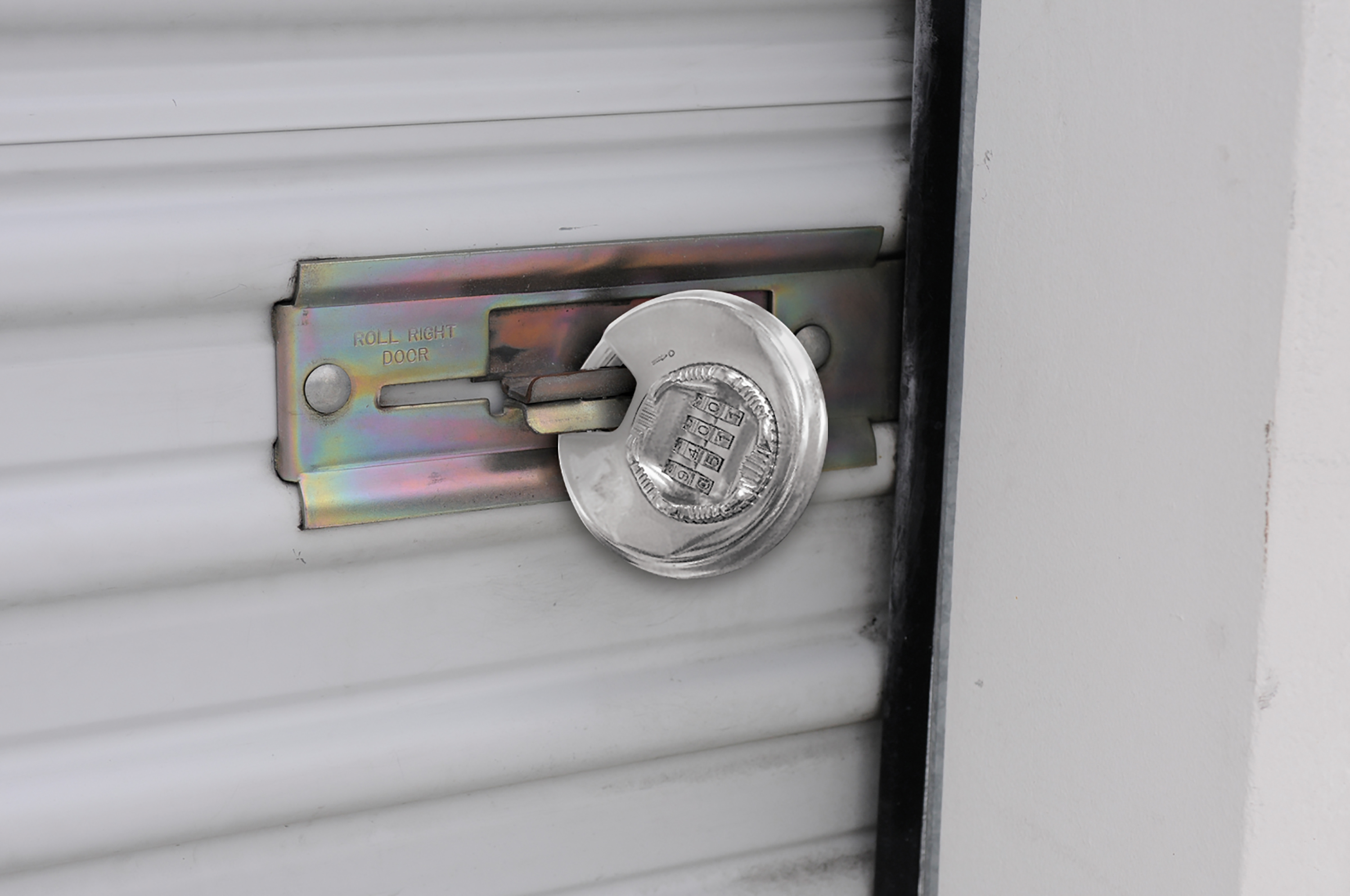 Brinks Stainless Steel 80mm Discus Combination Padlock photo 6