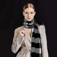 thumbnail image 2 of Bufandas y abrigos de invierno YONGSHENG 2 piezas a cuadros de tartán unisex, 2 of 5
