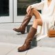 thumbnail image 3 of Botas DREAM PAIRS SDKB2412W Altas hasta la Rodilla con Tacón Grueso en Color Tan, 3 of 9
