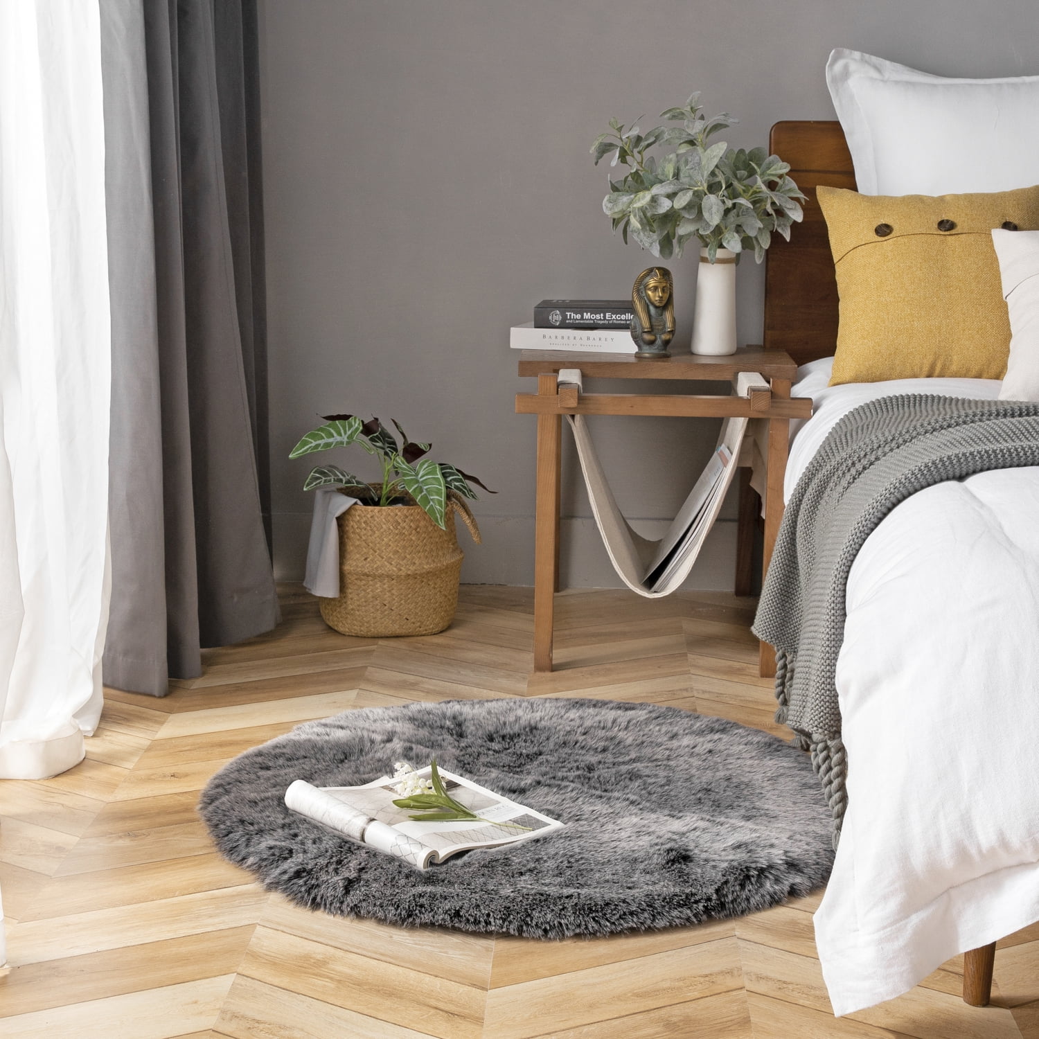 Phantoscope Ultra Soft Faux Fox Fur Series Decorative Indoor Area Rug 3 x 3 Feet Round, Black with White Tip, 1 Pack