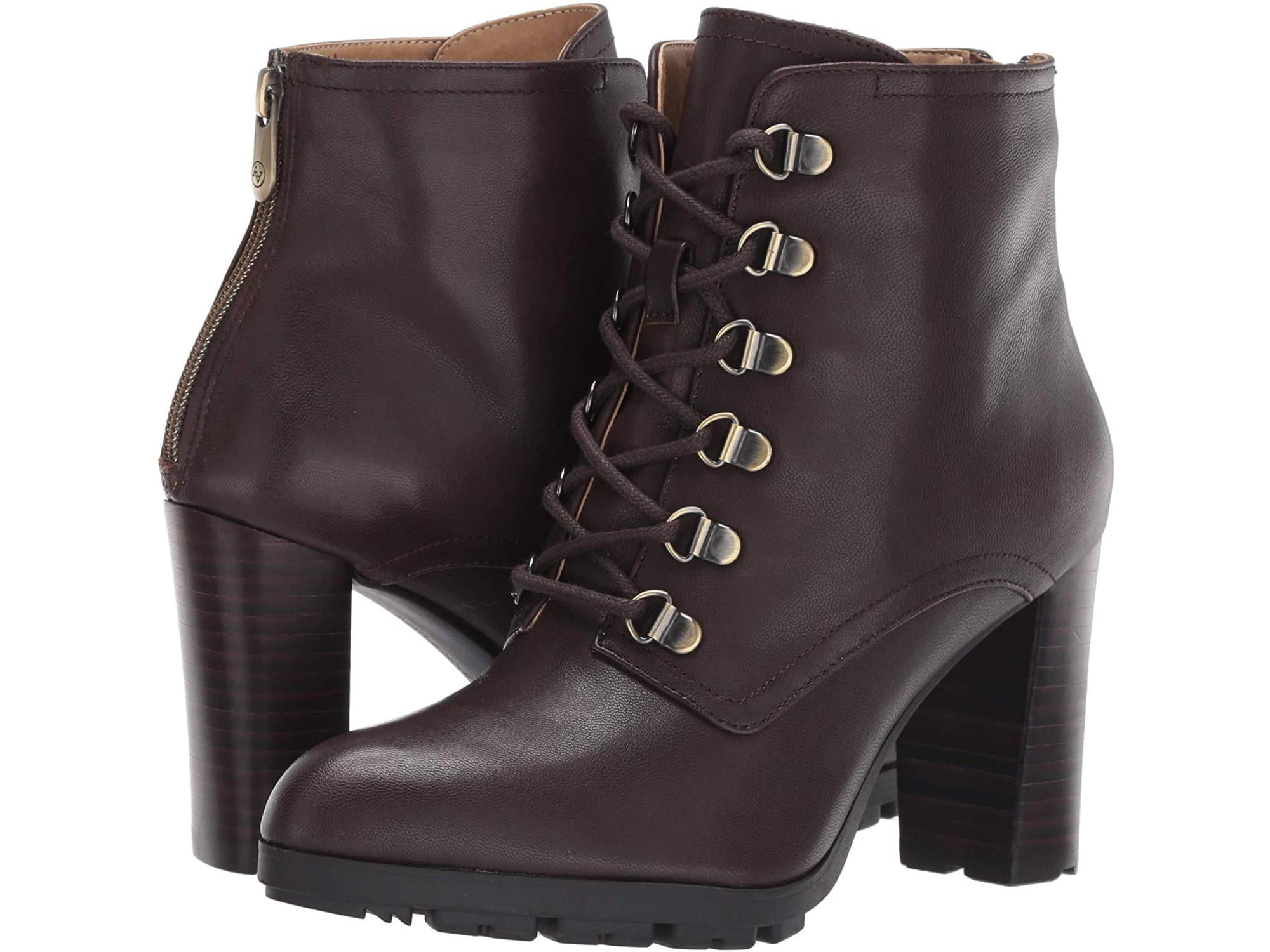 adrienne vittadini boots