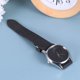 thumbnail image 3 of Estilo de moda Reloj de cuarzo simple Reloj de pulsera elegante Reloj de pulsera con banda de cuero fino para mujeres Señoras (negro), 3 of 4