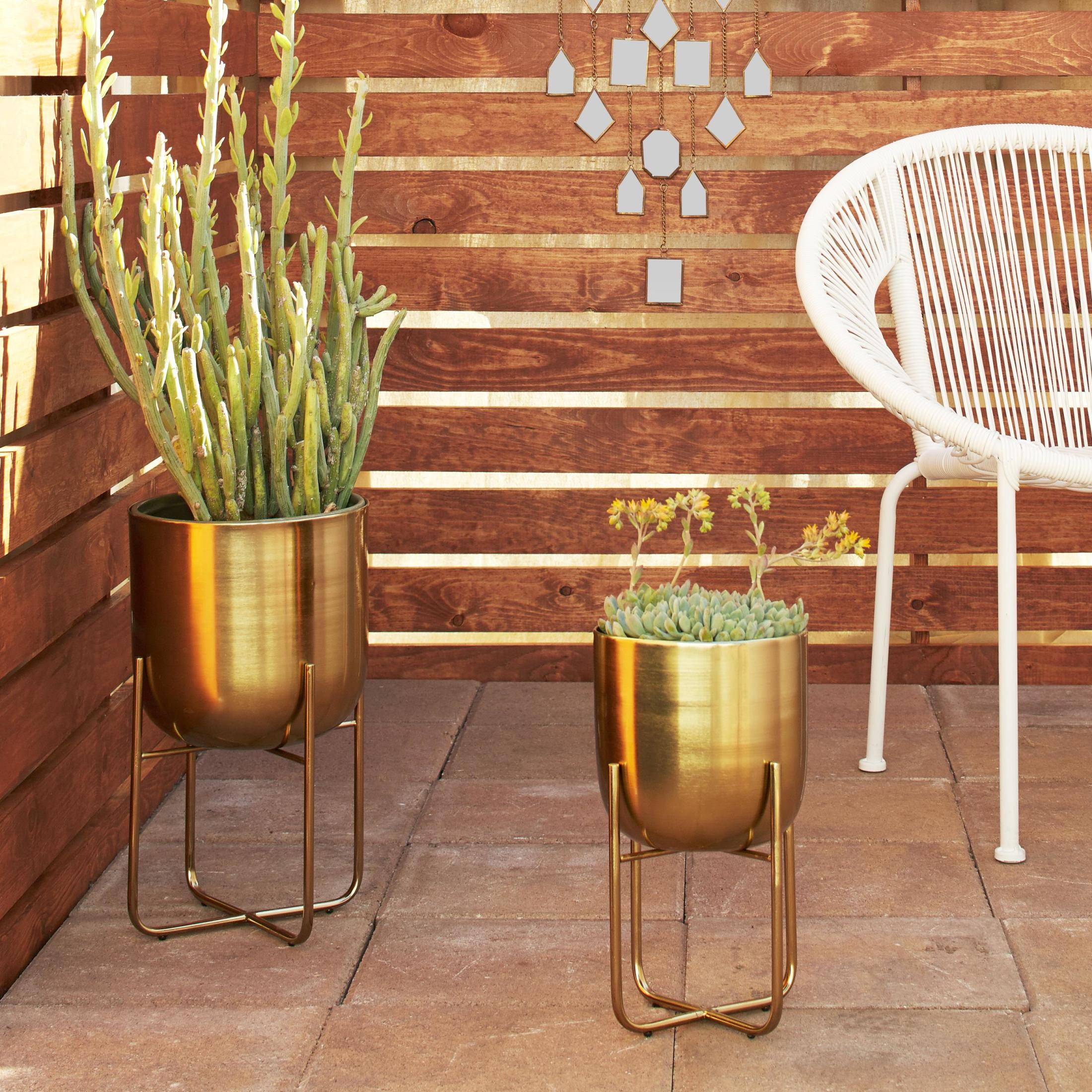 DecMode 16", 13"H Brushed Dome Gold Metal Planter with Curved X-Shaped Stands (2 Count)
