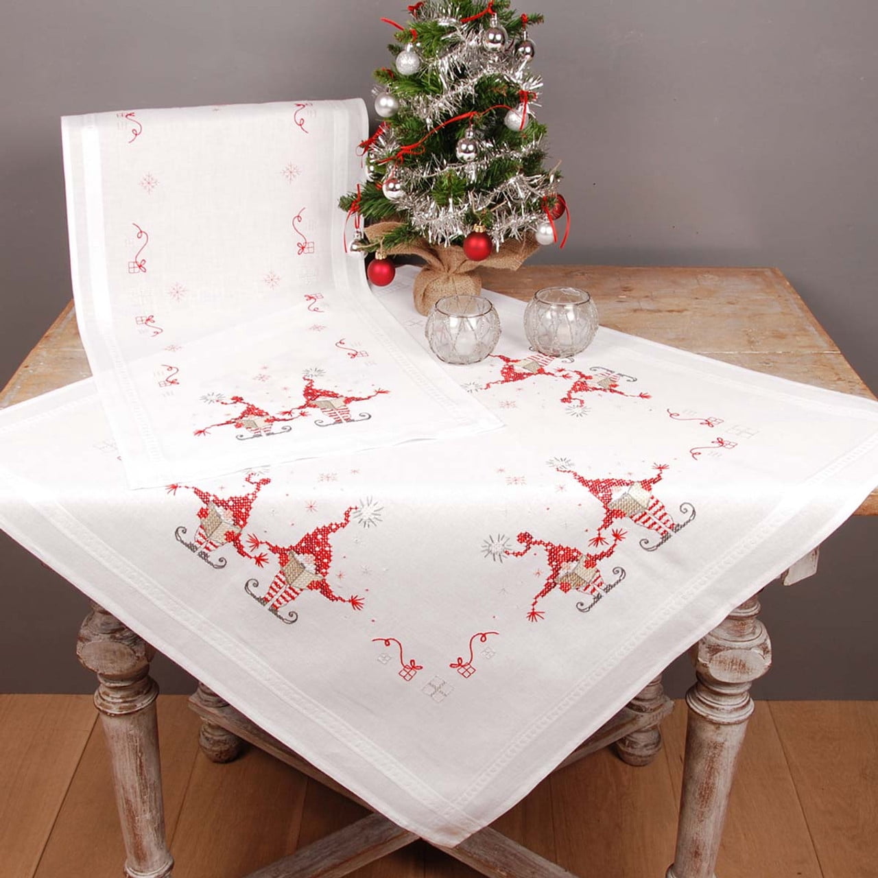 Vervaco Table Runner Stamped Cross Stitch Kit 16"X40"-Christmas Gnomes