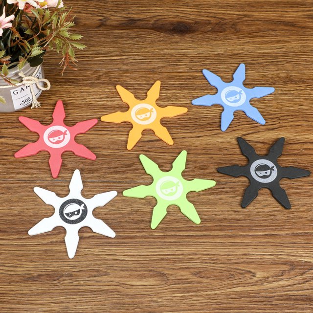 Juguete de dibujos animados giratorio hexagonal de dardos Ninja Party de espuma EVA para niños que se lanzan a mano, juguete duradero para niños