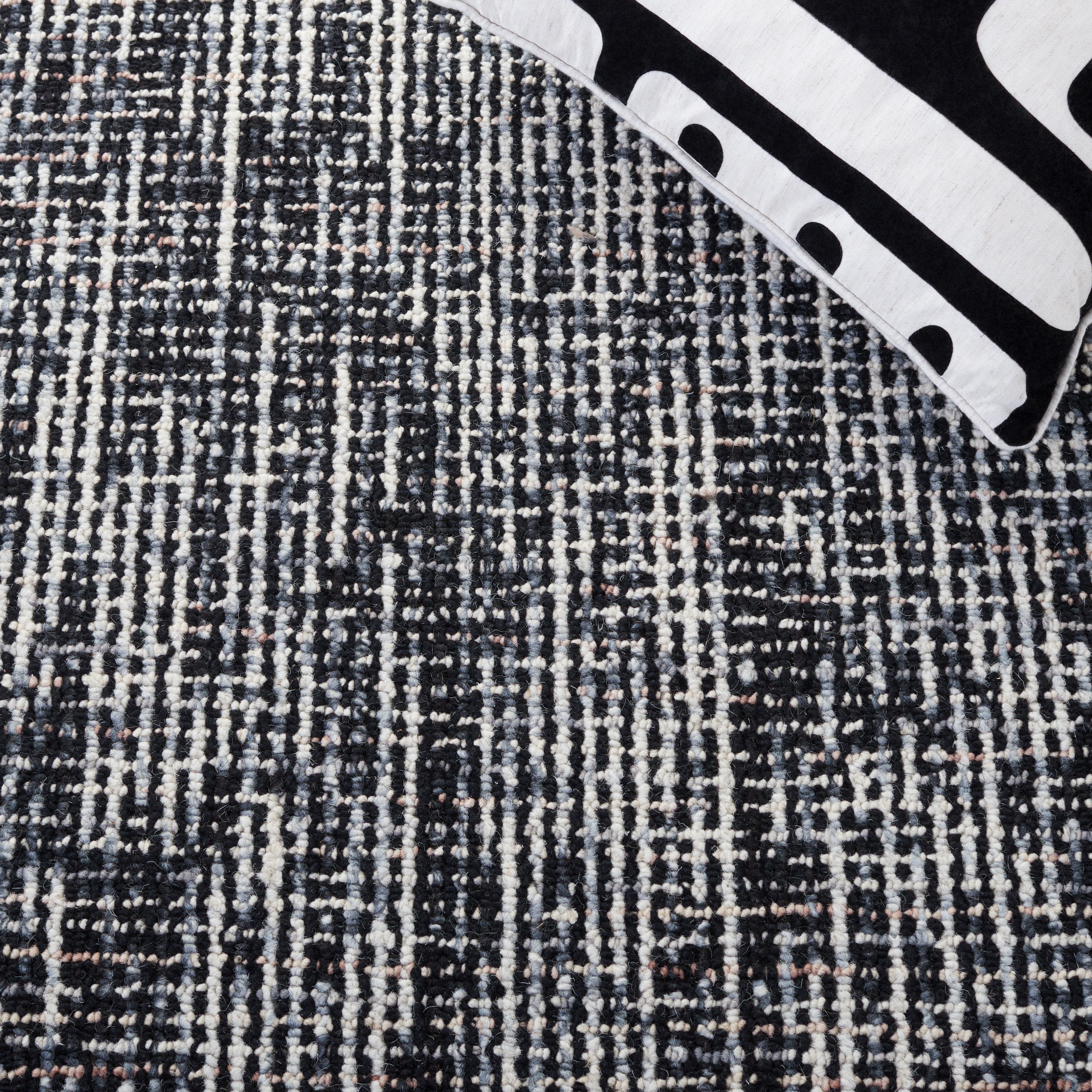 Safavieh Abstract Delia Distressed Wool Area Rug, Black/Gray, 3' x 5'