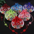 thumbnail image 2 of Juego de bolsas de regalo bordadas tradicionales con 6 bolsas con cordón, 2 of 2