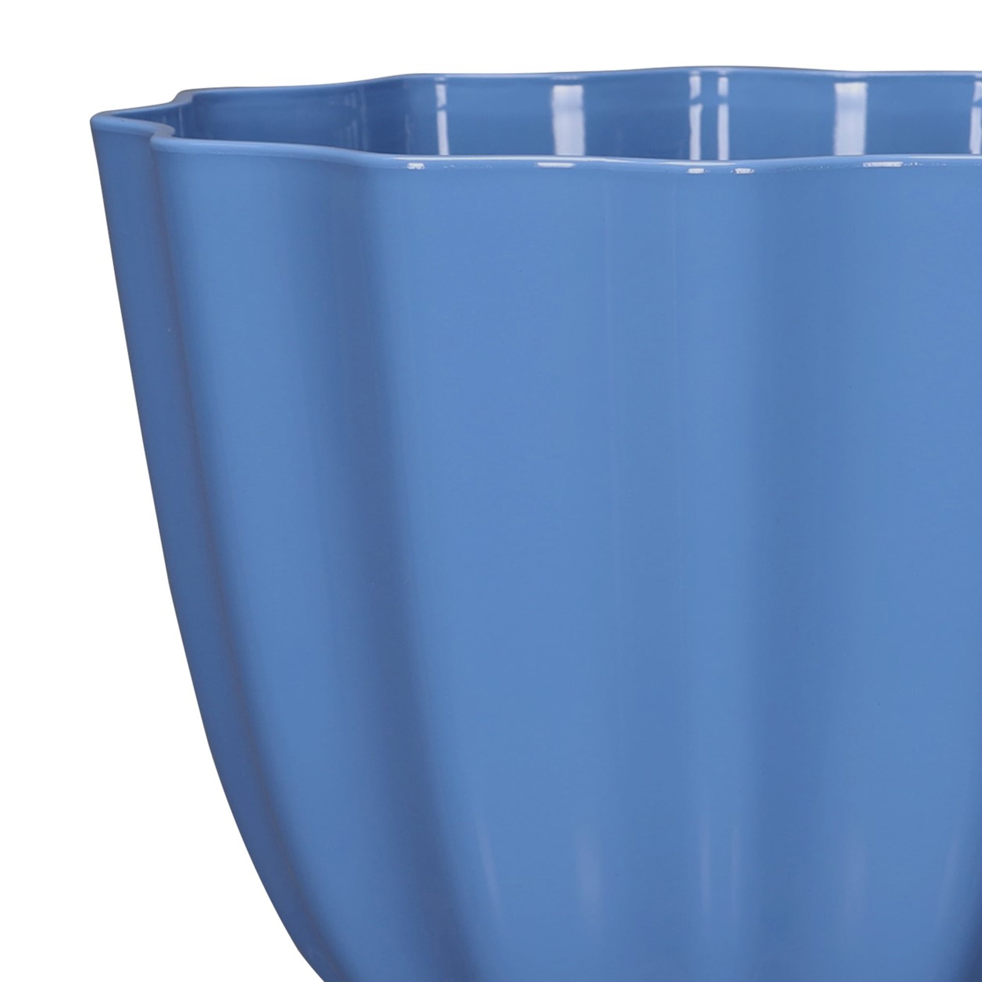 Mainstays Poppy Blue Recycled Polypropylene Resin Planter, 12 in Diameter x 9.4 in Height
