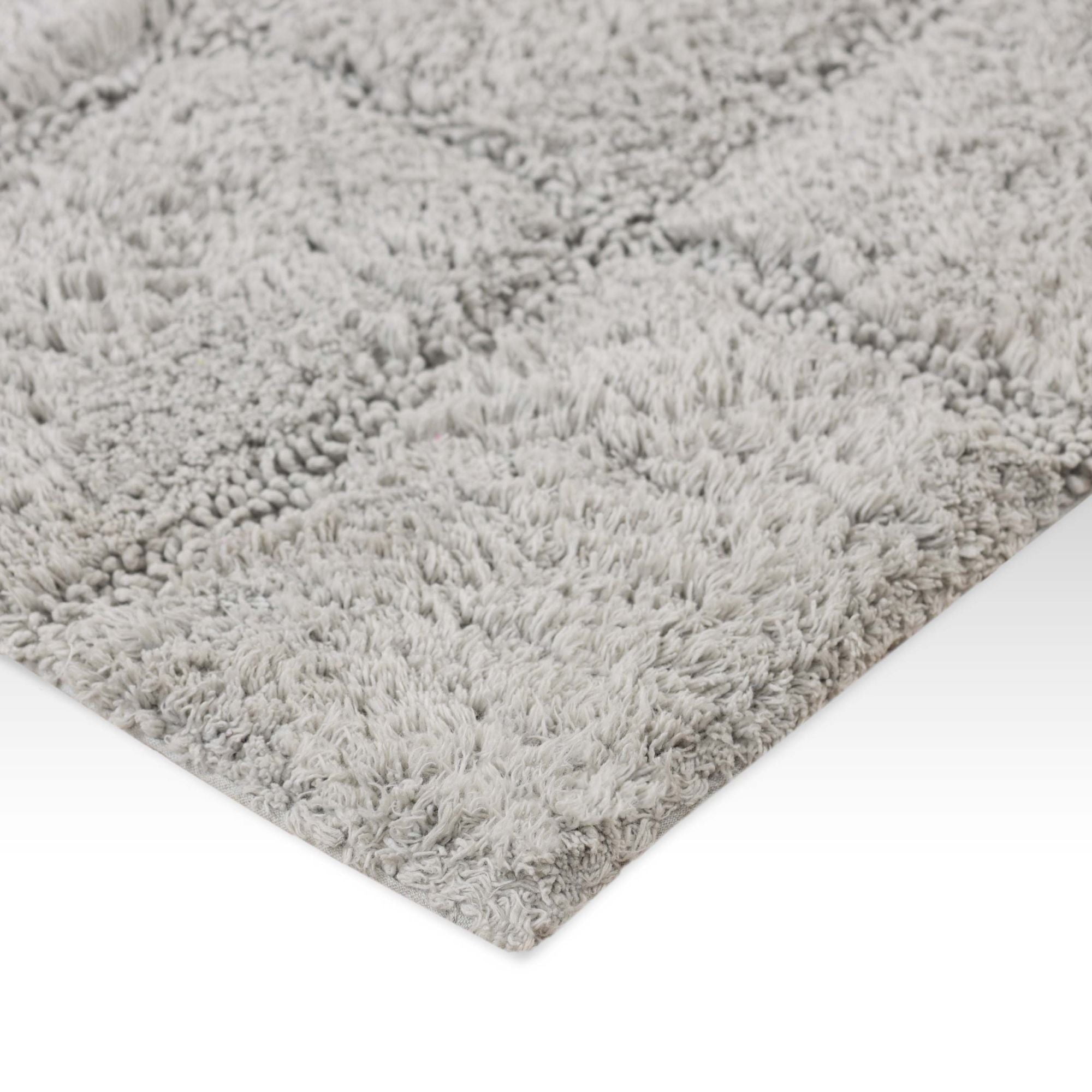 Superior Checkered Cotton Washable Non-Slip Bath Rug, Runner Size, Silver