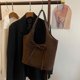 thumbnail image 5 of Bolso Tote Bandolera 8846 Gran Capacidad Piel Lijada (Café), 5 of 9