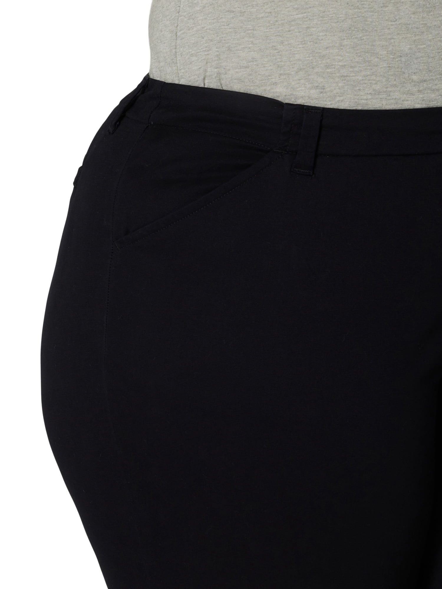 Lee Women's Plus Size 9" Chino Bermuda Shorts
