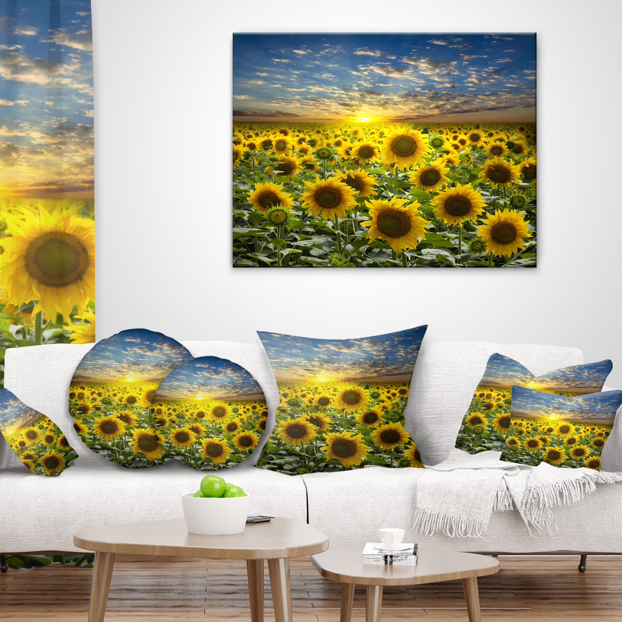 Designart Field of Blooming Sunflowers - Flower Throw Pillow - 16x16