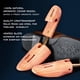 thumbnail image 5 of Hormas de Madera de Cedro Ajustables 6.5-14, Juego de 3 Pares, 5 of 8