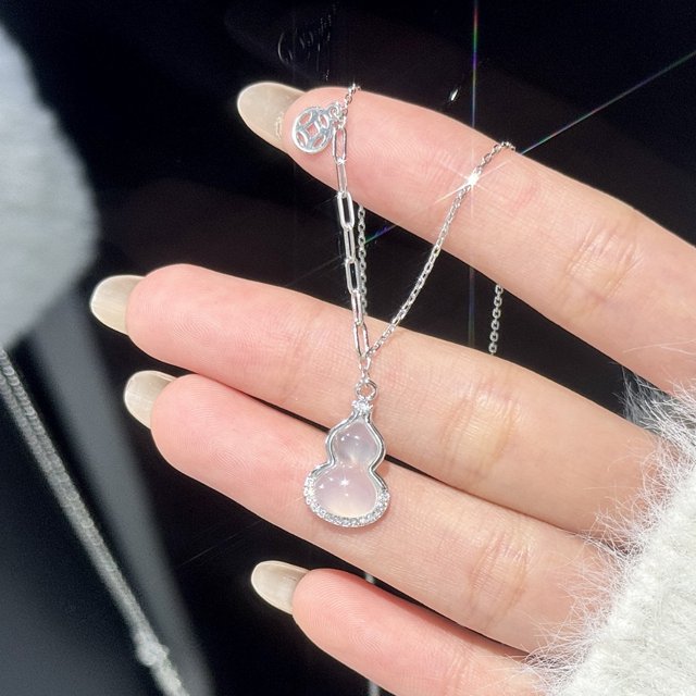 Collar de calabaza de dinero, sentido avanzado, lujo ligero, cadena de clavícula de nicho, accesorios de cadena de clavícula de nicho de personalidad femenina