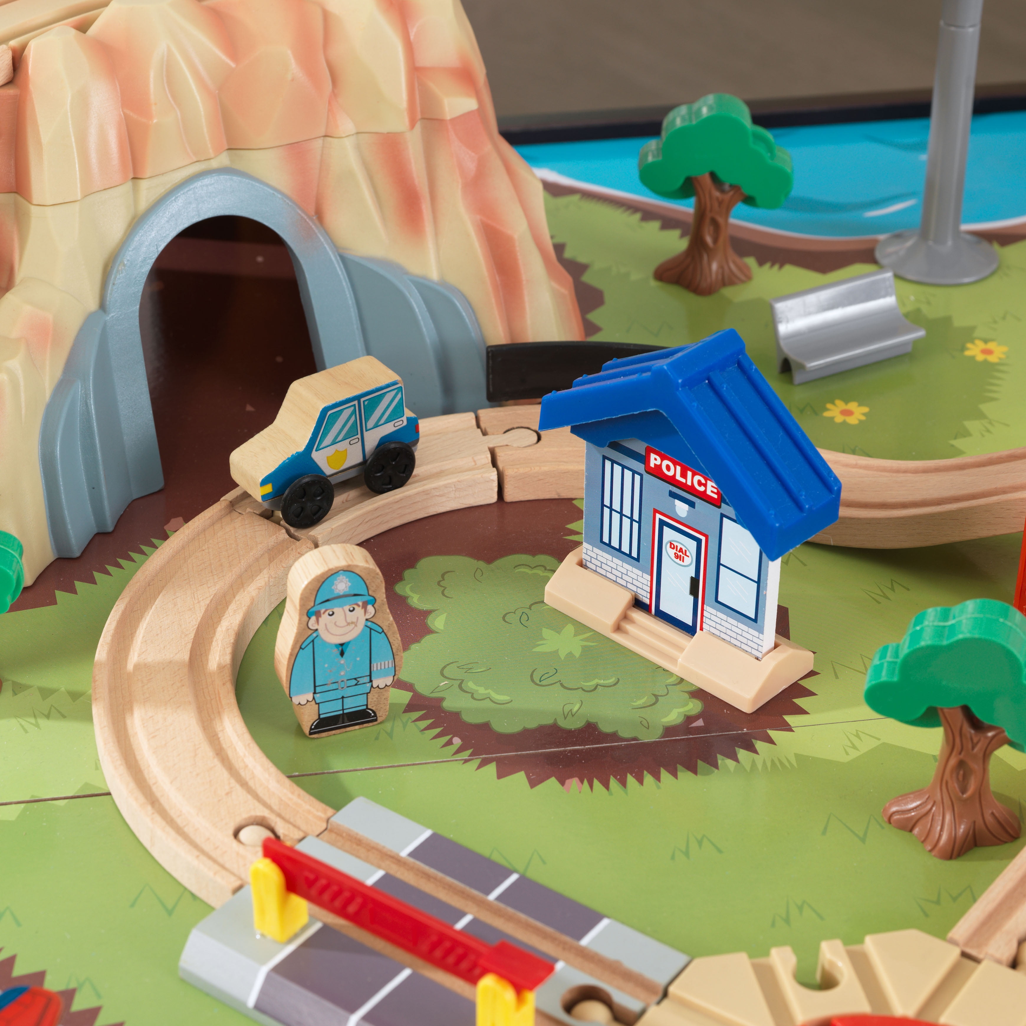 Kidkraft Aero City Train Set Table Table Chair Sets Sbm