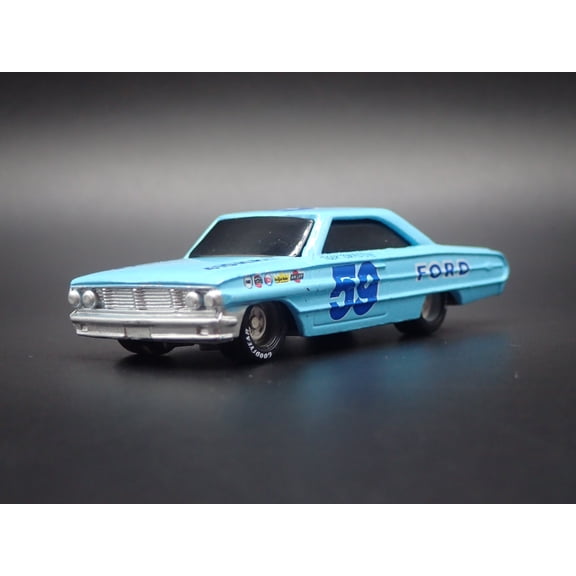 (Open Box) 1964 FORD GALAXIE 56 TOM PISTONE NASCAR 1:64 SCALE DIORAMA DIECAST MODEL CAR