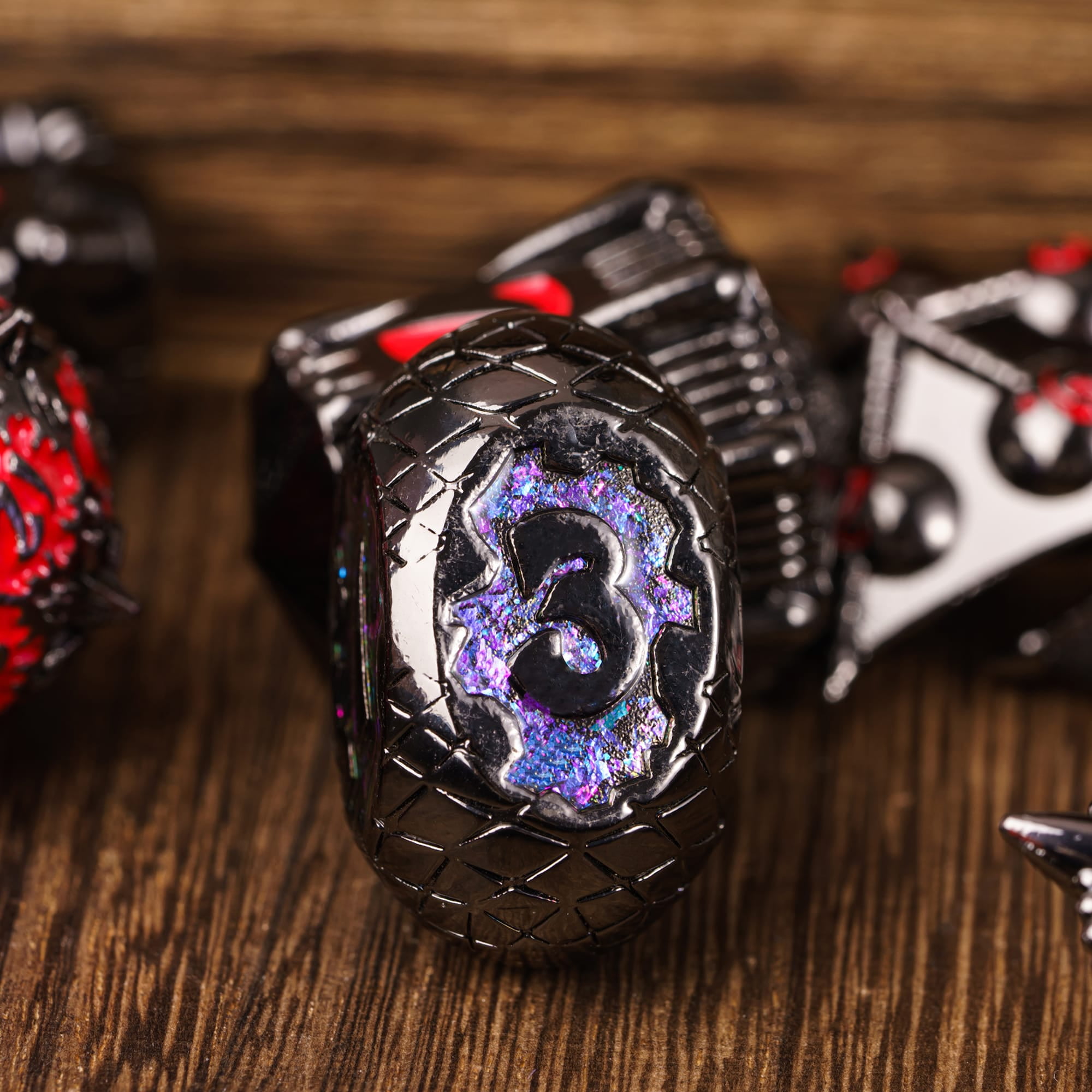 Cusdie Metal DND Dice Set, 7 die Metal Polyhedral D&D Dice Set Dragon Theme Dice for DND Dungeons and Dragons TTRPG Role Playing Games