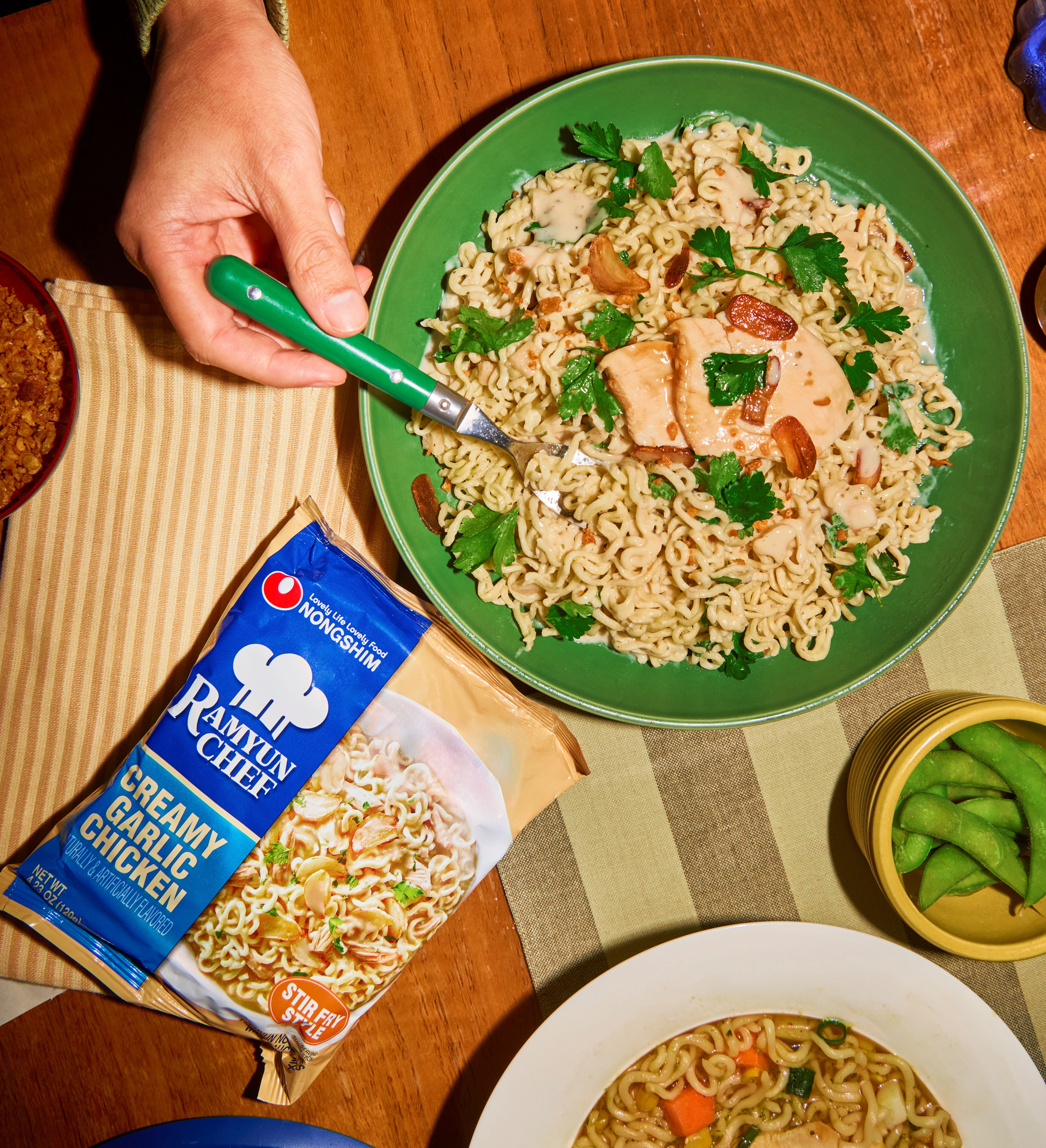 Nongshim Ramyun Chef, Creamy Garlic Chicken, Stir Fry, 4.23 oz (120g), 4 pack