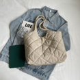 thumbnail image 4 of Bolso Transporte Mano Informal para Mujer Acolchado Color Sólido Otoño Invierno, 4 of 9