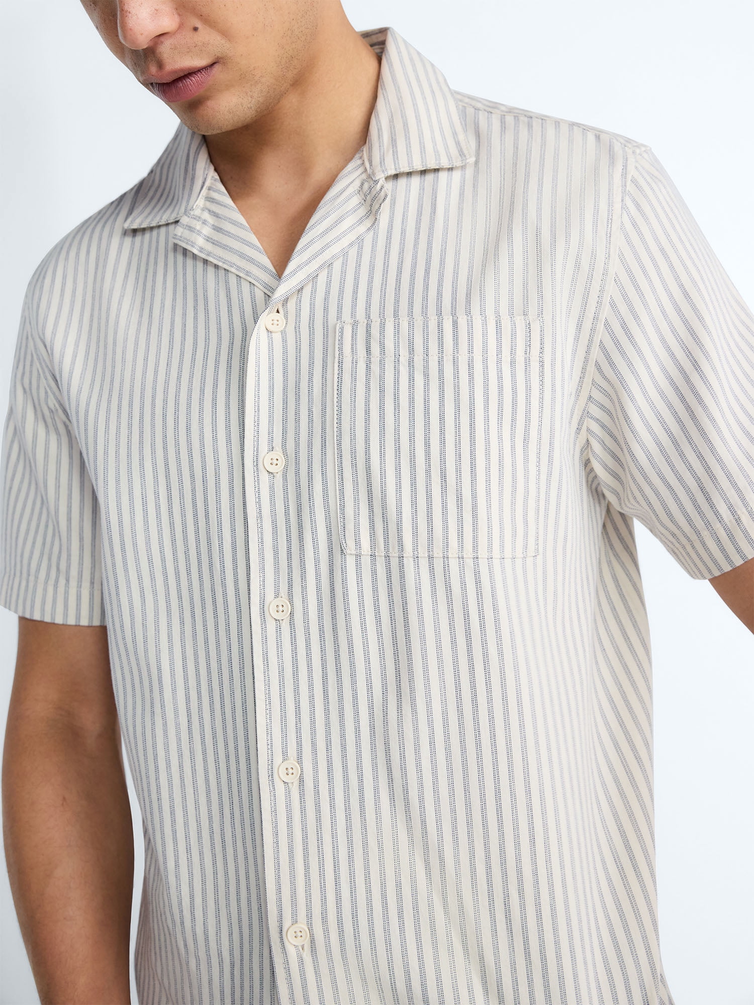 Free Assembly Men's Cotton Workwear Camp Shirt with Short Sleeves, Sizes S-3XL