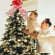 thumbnail image 5 of Sombrero Grande de Poliéster Rojo para La Punta Del Árbol de Navidad, con Lazo a Rayas y Adornos de Piruleta | Decoración Duradera para Árbol de Navidad de 8,6 Pulgadas | Decoración Navideña para El, 5 of 6