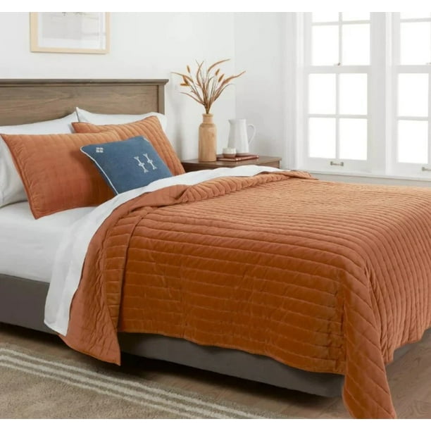 Channel Stitch Velvet Quilt Threshold; King