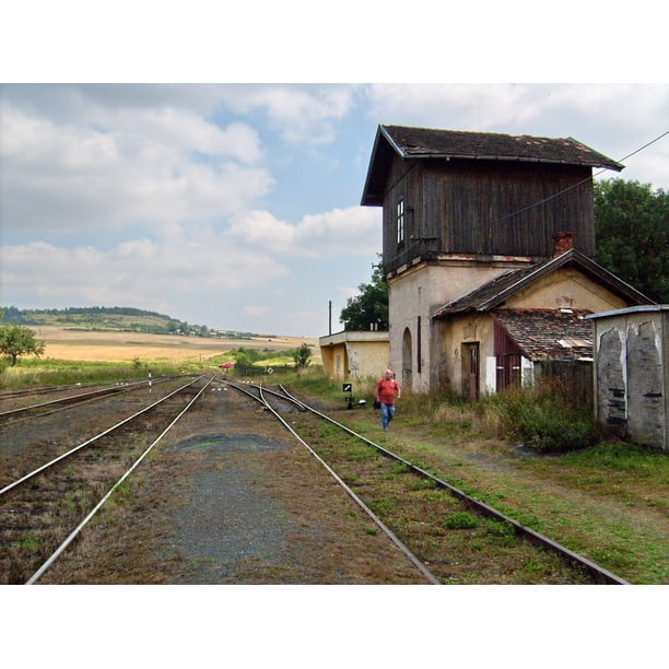 Chyaƒa Sa A Aƒae A A E Railway Station Karlovy Vary Region Czech Republic Inch By 30 Inch Laminated Poster With Bright Colors And Vivid Imagery Fits Perfectly In Many Attractive Frames Walmart Com Walmart Com