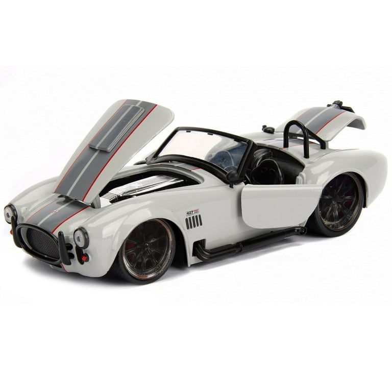1965 Shelby Cobra 427 S/C Grey 1/24 Diecast Model Car by