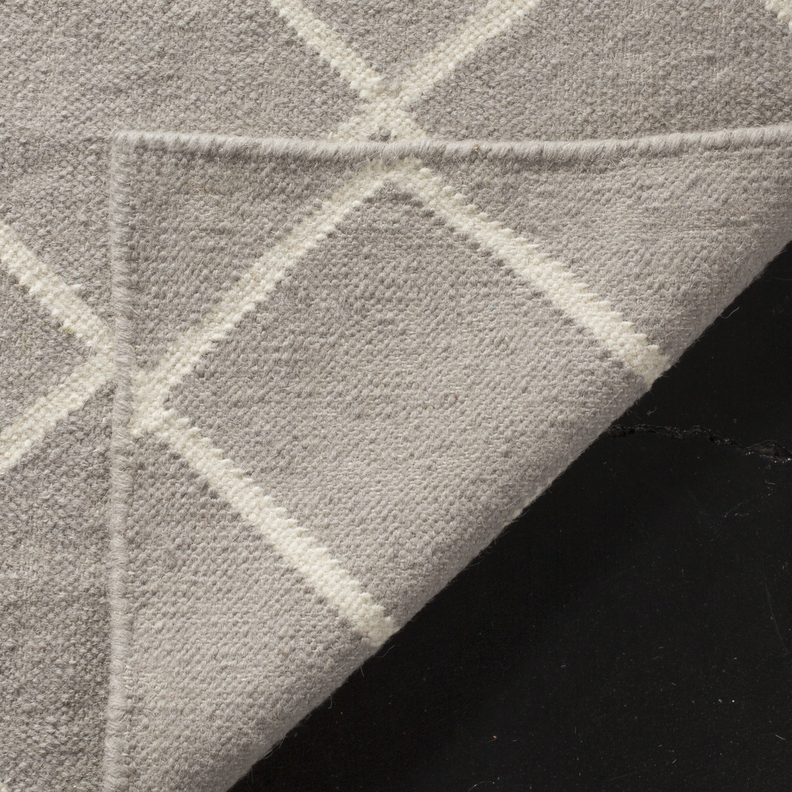 Safavieh Dhurries Victor Geometric Area Rug, Gray/Ivory, 9' x 12'