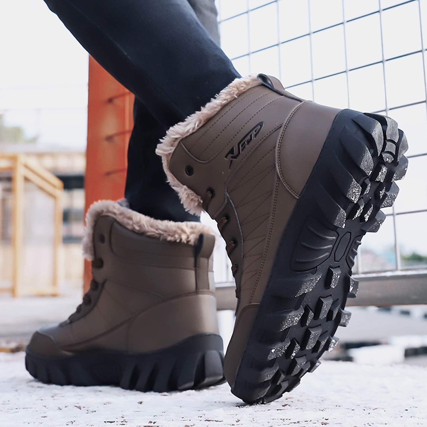 TENGTA Men's Leather Snow Boots High Top Non-Slip Hiking Shoes