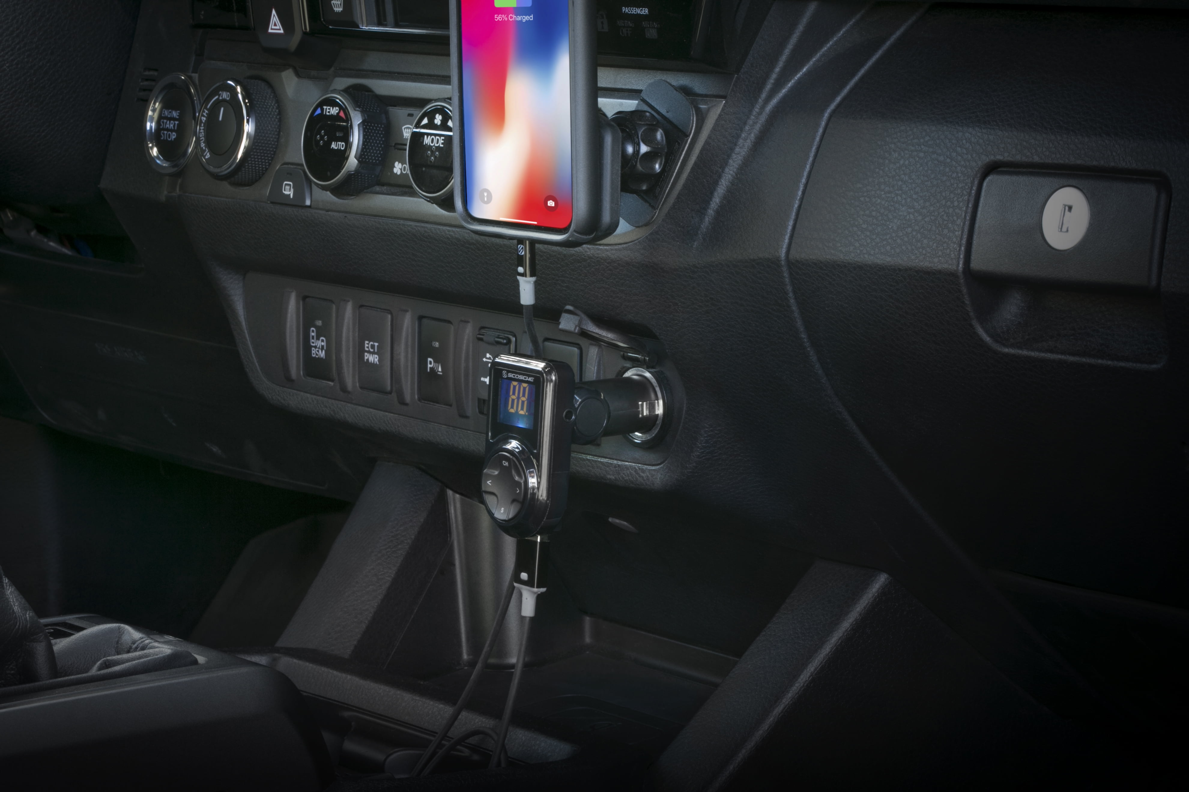 Scosche FMTD8R FMFREQ Universal Digital FM Transmitter and USB Car Charger FMTD10