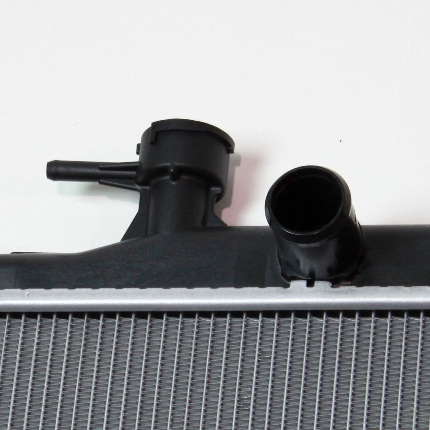 AM Autoparts Engine Coolant Radiator For 2010-2011 Honda CR-V (US Built) - Direct Fit, 10-Year Warranty