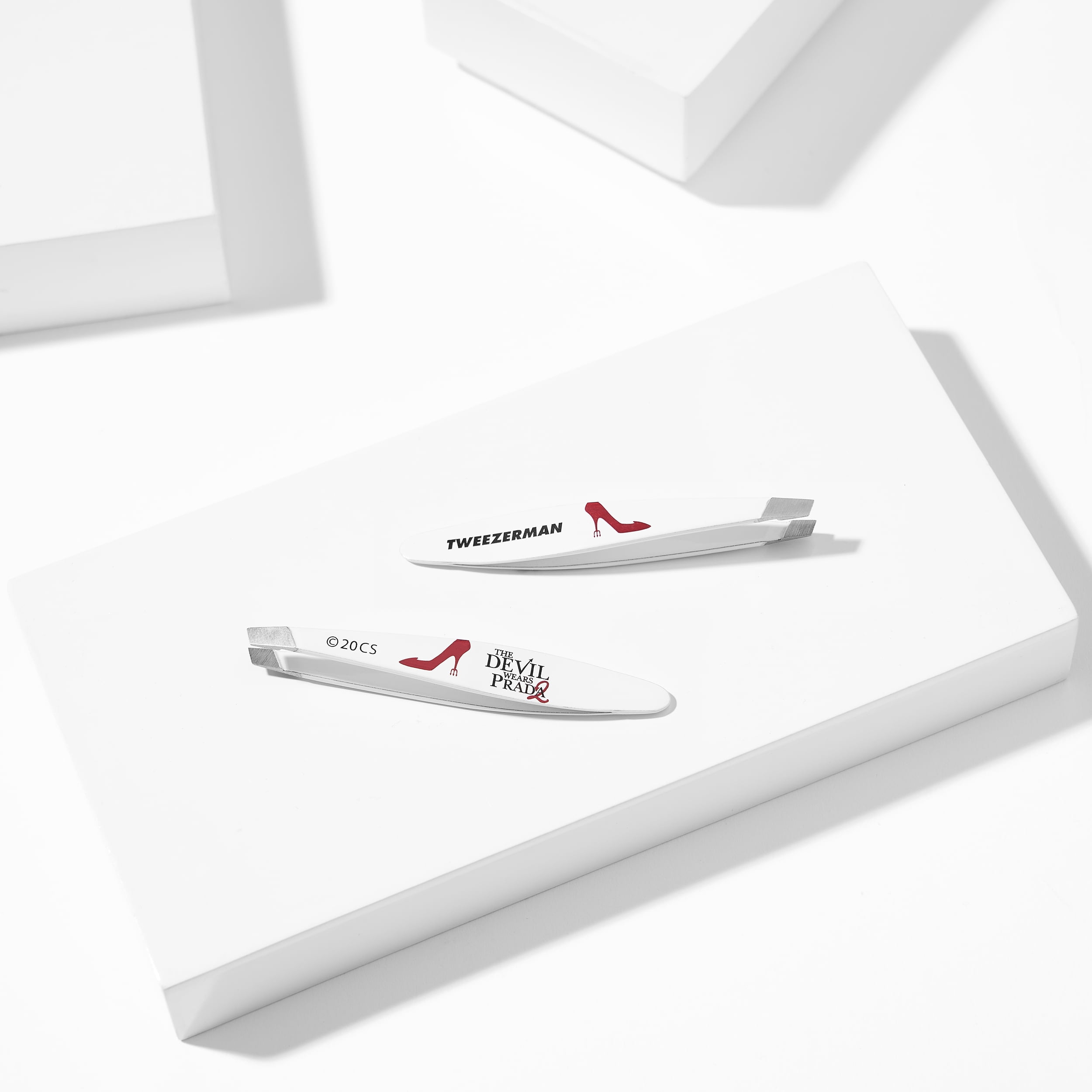 Tweezerman Devil Wears Prada Mini Slant Tweezer