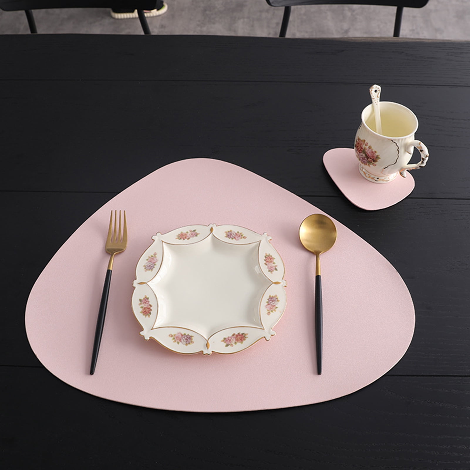 Kreatur Round Placemats,PU Heat Insulation Stain Resistant Non