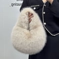 thumbnail image 2 of Bolso portátil para mujer, bolso popular de otoño e invierno, bolso de felpa de nicho de alto sentido, bolso de mano, 2 of 5