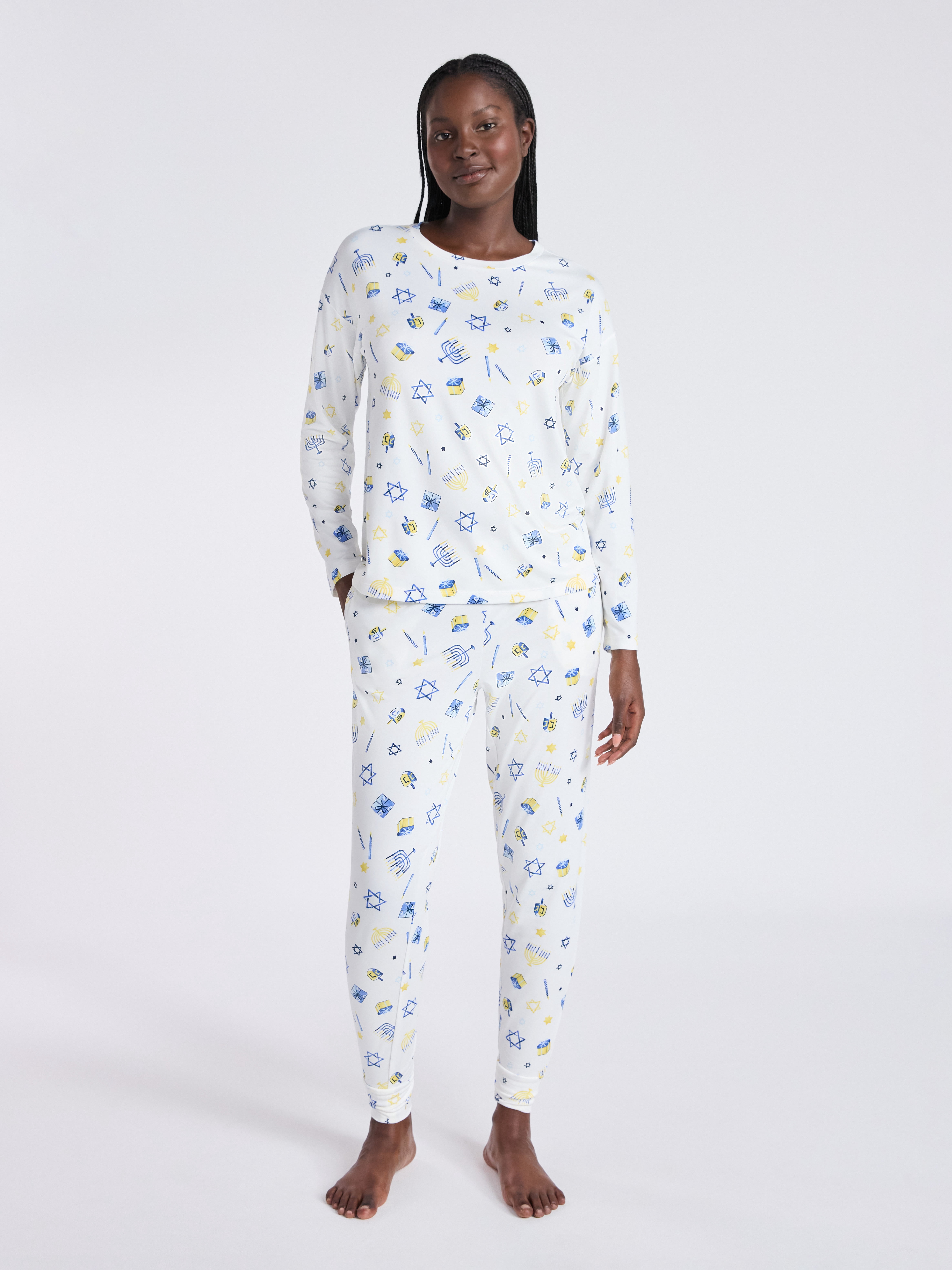 Joyspun Women's Hanukkah Long Sleeve Top and Jogger Pants Pajama Set, 2-Piece, Sizes XS-3X