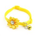 thumbnail image 1 of Collar para gato con campana, flor ajustable, fácil de usar, hebilla, Collar para perro, campanas, encantador collar para gato, amarillo Rojo Verde Cocina, Decoración y Otros, 1 of 2