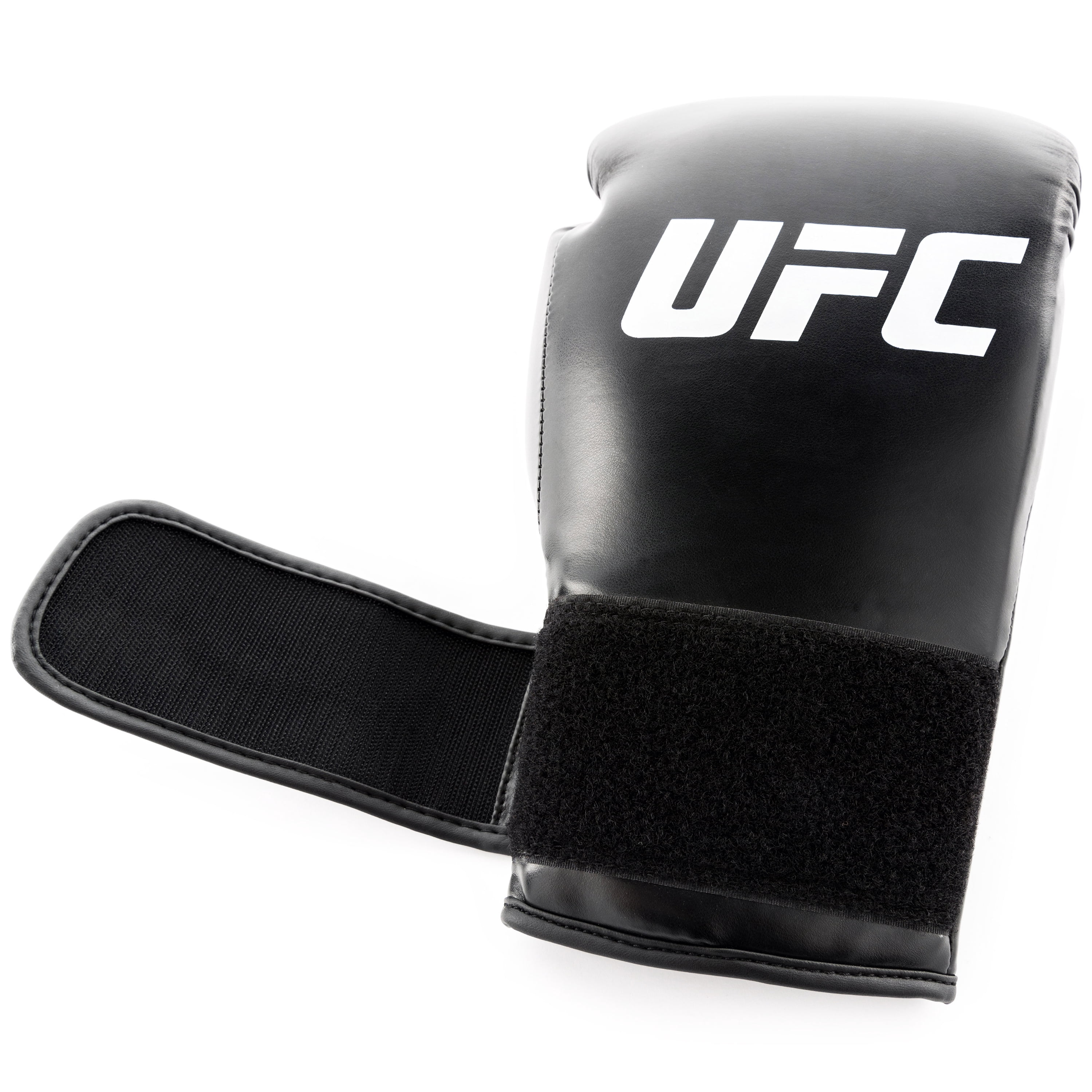 UFC Fitness Training Gloves - 18oz, Black - Durable Cardio Boxing Gloves, Ideal for Bag Work, Mitts, Kickboxing & Home Fitness