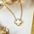 thumbnail image 3 of JeenMata Collar con Colgante de Flor Blanca Bañado en Oro Amarillo, 3 of 6