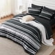 thumbnail image 1 of Juego de Edredón King Bedsure Negro a Rayas 7 Piezas Todas las Estaciones, 1 of 8