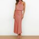 thumbnail image 3 of Vestido largo de satén para mujer con cuello alto, sin mangas y abertura lateral - Vestido formal/informal de noche para bodas/cócteles, 3 of 8
